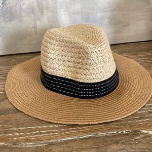 Capelli Women’s straw beach hat